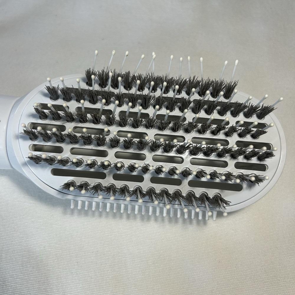 T3 AireBrush Duo Interchangeable Hot Air Blow Dry Brush 76650 - Picture 3 of 12